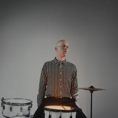 Listen to Eyht, watch music videos, read bio, see tour dates & more!