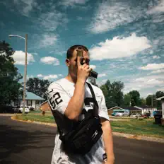 Posłuchaj wykonawcy K. Kelley, obejrzyj teledyski, przeczytaj biografię, zobacz daty tras koncertowych i nie tylko!