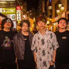 聆聽 All Good Soldiers、觀看音樂影片、閱讀小傳、查看巡演日期等！