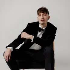 Listen to Cezar Guna, watch music videos, read bio, see tour dates & more!