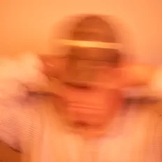 聆聽 Fresh Laundry、觀看音樂影片、閱讀小傳、查看巡演日期等！