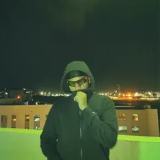 Luister naar D'Allen, bekijk muziekvideo's, lees de bio, bekijk de tourdata, en meer!