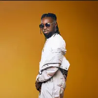 收听 undefined、观看音乐视频、阅读小传、查看巡演日期等 ！