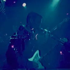 收听 DREAM 99、观看音乐视频、阅读小传、查看巡演日期等 ！