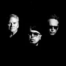 Poslechněte si interpreta David Barrett Trio, sledujte hudební videa, přečtěte si životopis, podívejte se na data turné a další informace.