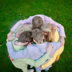 Écoutez Dykker, regardez des vidéoclips, lisez la biographie, consultez les dates de tournée et plus encore !