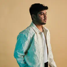 Ακούστε περιεχόμενο από Varun Agnihotri, παρακολουθήστε μουσικά βίντεο, διαβάστε το βιογραφικό, δείτε ημερομηνίες περιοδείας, και πολλά ακόμη!