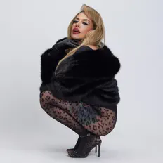 收听 Angelina、观看音乐视频、阅读小传、查看巡演日期等 ！