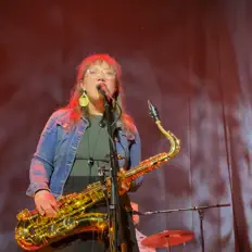 聆聽 Natasha Blackwood、觀看音樂影片、閱讀小傳、查看巡演日期等！