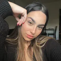 Listen to Leonor Barreira, watch music videos, read bio, see tour dates & more!