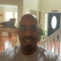 Lawrence Sumpter: песни, клипы, биография, даты выступлений и многое другое.