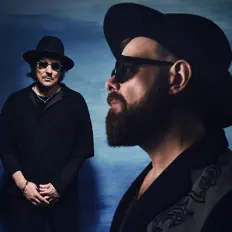 Listen to SMOLIK / KEV FOX, watch music videos, read bio, see tour dates & more!