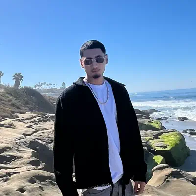 Listen to Plug Reexe, watch music videos, read bio, see tour dates & more!