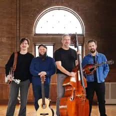 聆聽 EZRA、觀看音樂影片、閱讀小傳、查看巡演日期等！