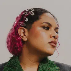 Dengarkan Ember L.I, tonton video musik, baca bio, lihat tanggal tur & lainnya!
