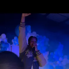 Écoutez IBRIZE, regardez des vidéoclips, lisez la biographie, consultez les dates de tournée et plus encore !