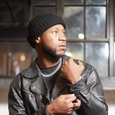 Listen to Sya Zwide, watch music videos, read bio, see tour dates & more!