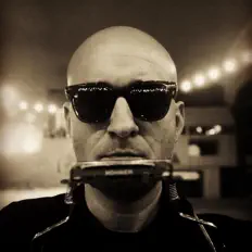 Dengarkan David Starlight*, tonton video musik, baca bio, lihat tanggal tur & lainnya!