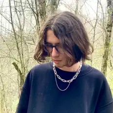 Poslechněte si interpreta mournfully, sledujte hudební videa, přečtěte si životopis, podívejte se na data turné a další informace.
