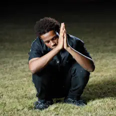 收听 Luuh Ot、观看音乐视频、阅读小传、查看巡演日期等 ！