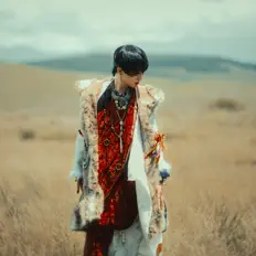聆聽 Tei、觀看音樂影片、閱讀小傳、查看巡演日期等！