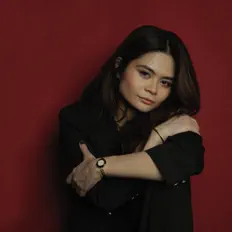Dengarkan Meyer, tonton video musik, baca bio, lihat tanggal tur & lainnya!