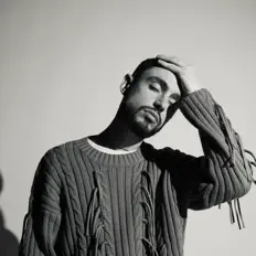 Escucha a STARVINSKY, mira videos musicales, lee su biografía, consulta las fechas de las gira y más.