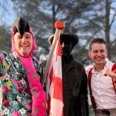 Total Joss & de Groene Flamingo dinle, müzik videolarını izle, biyografisini oku, tur tarihlerini ve daha fazlasını gör!