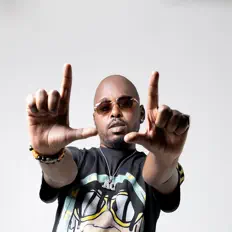 收听 A-Clipse、观看音乐视频、阅读小传、查看巡演日期等 ！