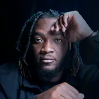 undefined을(를) 듣고, 뮤직 비디오를 보고, 약력을 읽고, 투어 일정 등을 확인하세요!