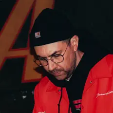 Ouça Andy Savoie, assista a videoclipes, leia a biografia, veja as datas das turnês e mais!