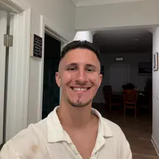 Escucha a Alec Jimenez, mira vídeos musicales, lee la biografía, consulta fechas de giras y mucho más.