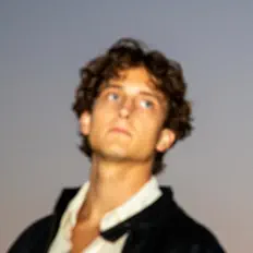 Escucha a JONNY AUGUST, mira vídeos musicales, lee la biografía, consulta fechas de giras y mucho más.