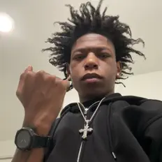 Écoutez manmxn, regardez des vidéoclips, lisez la biographie, consultez les dates de tournée et plus encore !