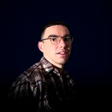 Eliâcer सुनें, म्यूज़िक वीडियो देखें, बायो पढ़ें, दौरे की तारीखें और बहुत कुछ देखें!