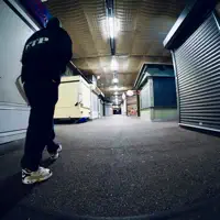 undefinedを聴いたり、ミュージックビデオを鑑賞したり、経歴やツアー日程などを確認したりしましょう！