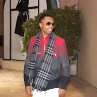 Ascolta undefined, guarda video musicali, leggi la biografia, vedi le date del tour & altro!