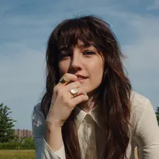 Dengarkan Olivia Reid, tonton video musik, baca bio, lihat tanggal tur & lainnya!