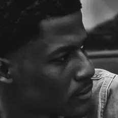 Ouve Izo TM, vê vídeos de música, lê a biografia, vê as datas da digressão e muito mais!