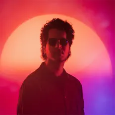 BABAを聴いたり、ミュージックビデオを鑑賞したり、経歴やツアー日程などを確認したりしましょう！