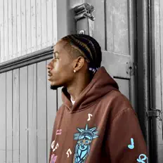 ILOVEMADONNAを聴いたり、ミュージックビデオを鑑賞したり、経歴やツアー日程などを確認したりしましょう！