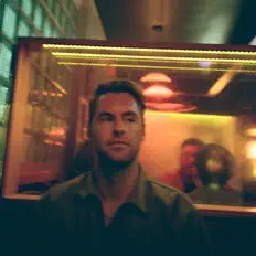 Escucha a Jimmy Q, mira videos musicales, lee su biografía, consulta las fechas de las gira y más.