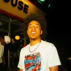 Listen to IAMTAYLEN, watch music videos, read bio, see tour dates & more!