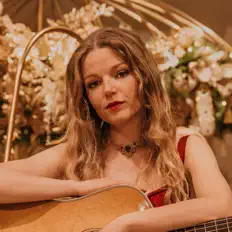 INA ROSEを聴いたり、ミュージックビデオを鑑賞したり、経歴やツアー日程などを確認したりしましょう！