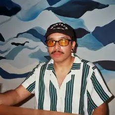 Posłuchaj wykonawcy Dave Carcel, obejrzyj teledyski, przeczytaj biografię, zobacz daty tras koncertowych i nie tylko!