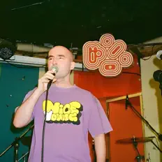 聆聽 Gabriel、觀看音樂影片、閱讀小傳、查看巡演日期等！