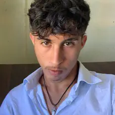 kevvv सुनें, म्यूज़िक वीडियो देखें, बायो पढ़ें, दौरे की तारीखें और बहुत कुछ देखें!