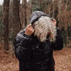 Dengarkan dcmbur, tonton video musik, baca bio, lihat tanggal tur & lainnya!