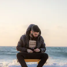 Listen to רוני, watch music videos, read bio, see tour dates & more!