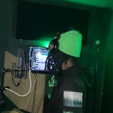 SL1M3Ty dinle, müzik videolarını izle, biyografisini oku, tur tarihlerini ve daha fazlasını gör!